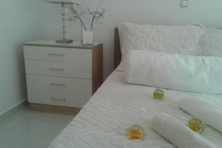 Despina'S Luxury Apt Downtown Heraklion  Екстер'єр фото